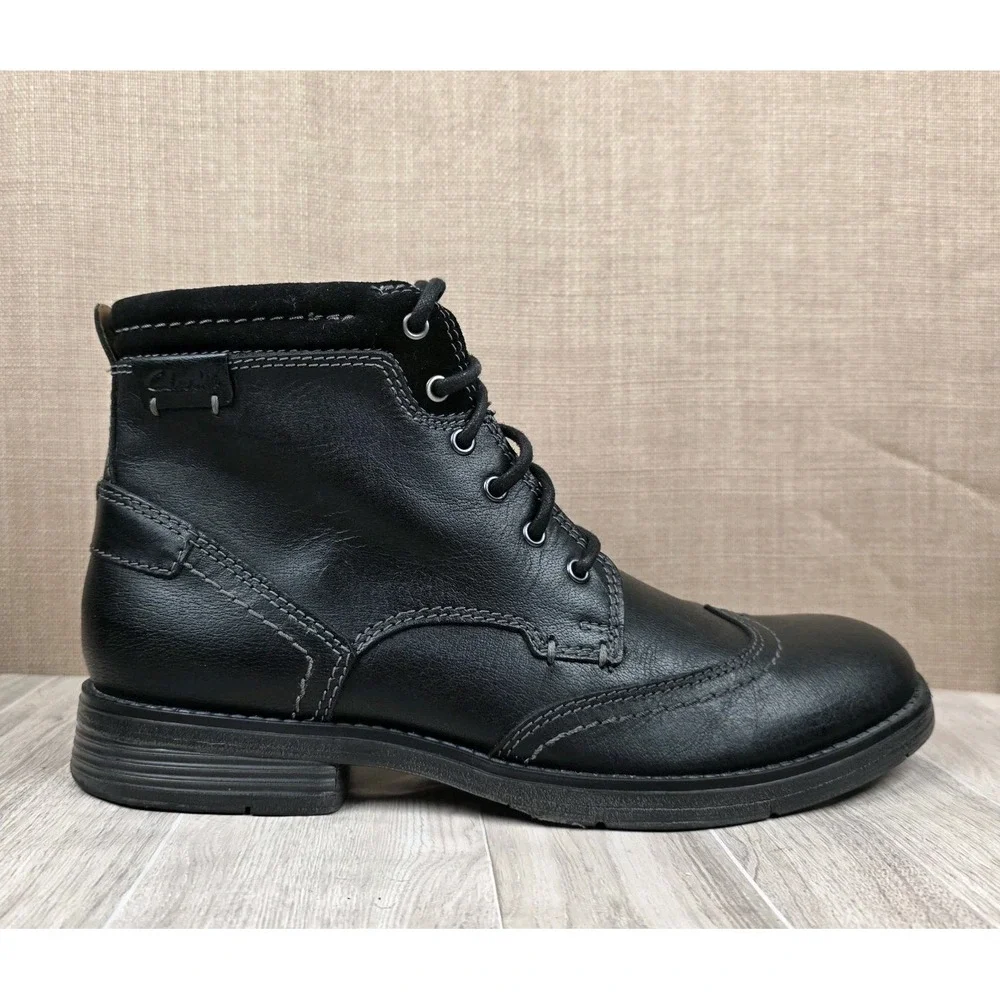 Clarks Men's Devington Hi Chukka Tobacco Boots Black Leather Wingtip US Size 9M